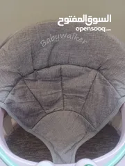  1 مقعد سياره ماركة روبنز  وكراجه للمشي وكوت للنوم وللغيار  استعمال بسيط جدا (بحاله شبه جديده )