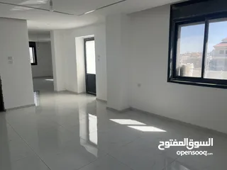  3 روف للبيع – بيتونيا / بجانب ملعب بيتونيا