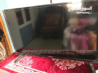  9 شبه جديدX box 360 مع كامل ملحقاته استعمال خفيف مع شاشة 32 بوصة