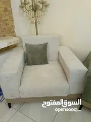  11 كنب تفصيل 8 مقاعد مريح جداً ولونه رائع وبحالة الوكالة