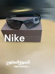  4 نظارات اصلية منضفه ومعقمة جاهزه للاستخدام