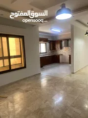  3 شقة فارغة للبيع او للإيجار في حي الصحابة - ref: 14582