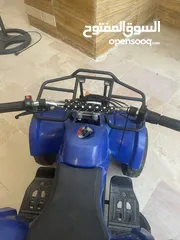  4 دراجة كهربائية أربع عجال