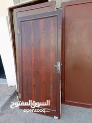  2 أبواب خشب مستعمل للبيع