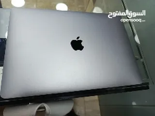  1 macbook air M1 بحالة الوكالة