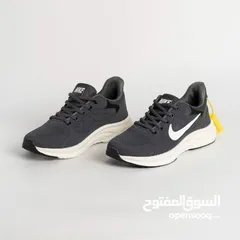  2 حذاء نايك زوم