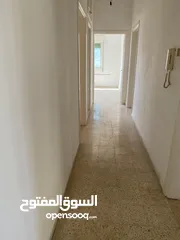  6 شقه للبيع ش الجاردنز قرب سوق شاكر مقابل المدارس العمريه