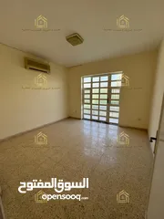  17 سيمي فيلا نظام دوبلكس اعلان رقم (V191)