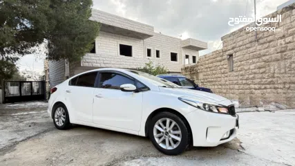  18 كيا سيراتو k3 ديزل 2017 نخب عداد قليل