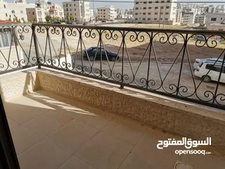  8 شقة أرضية مع ترس 40متر في أبو نصير قرب كلية العلوم البحرية من المالك بسعر لقطة