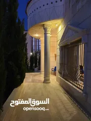  13 فيلا للبيع