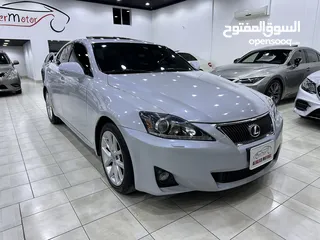  3 2011 LEXUS IS300 Very low Km