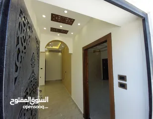  16 منزل مستقل للبيع