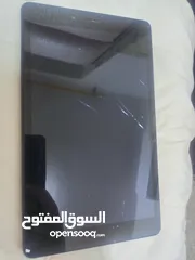  1 جهاز لوحي (تابلت) من سامسونج، وتحديدًا من سلسلة Samsung Galaxy Tab.