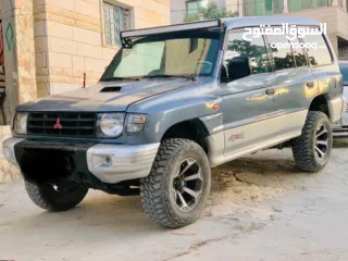  1 مستوبيشي باجيرو