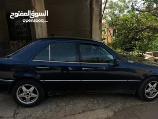  2 Mercedes c200