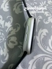  3 Apple watch SE 44 للبيع وكالة