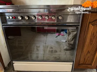  4 Universal oven