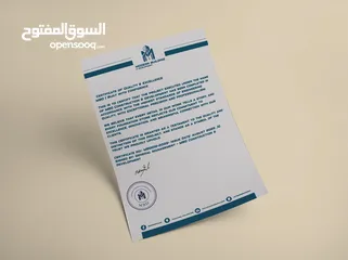  4 مصمم هويات بصرية ومدير إبداعي