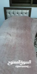  1 غرف نوم شبابيه ومجوزة..غرفتين نوم بحاله ممتازه تختين و3كمودينات وخزانه 6درف طابقين بحاله ممتازه
