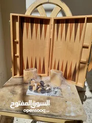  1 طاولة زهر +ساعةمنبه