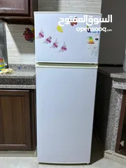  1 ثلاجه نضيفه بحاله الوكالا