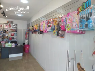  4 للبيع محل مكتبة واكسسوارات مجهز بالكامل