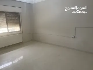  21 طبربور شقة طابق ثالث 149 م2 للبيع من المالك مباشرة 3 غرف نوم 3 حمامات مطبخ راكب تدفئة ديزل و مكيفات