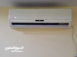  17 مكيفات رقم التواصل .. صفر خمسة تسعه اربع سبع ميه و حداش متين وواحد