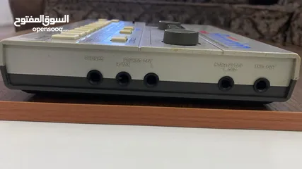  5 جهاز KORG DDM-220 هو من أشهر آلات الطبول الرقمية القابلة للبرمجة التي أُطلقت في الثمانينيات.