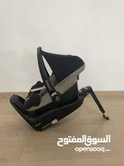  1 Car seat for baby. (يمكنك المساومة بالسعر)