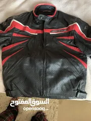  24 جاكيت جلد اصلي عدد2 قياس 54 ، كفوف وغيرها