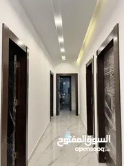  6 بالاقساط طابق ثالث مع روف في طريق المطار  تشطيب فندقي مع فير بليس و جاكوزي