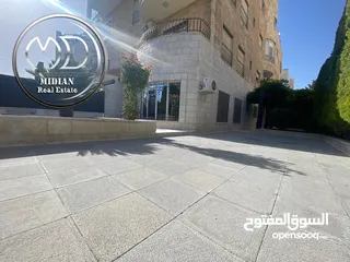  4 شقة ارضية فارغة للايجار خلدا  مساحة 230م مع ترس و حديقة 300م تشطيبات و ديكورات سوبر ديلوكس