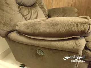  1 LazyBoy Chair