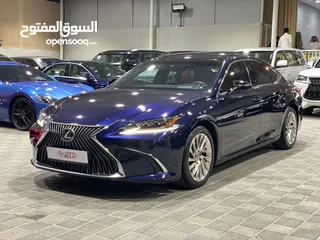  1 Lexus ES 350 model 2019