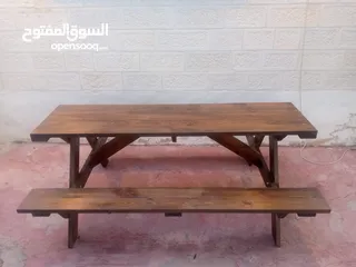  24 كراسي وجلسات خشب