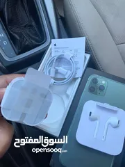  2 شاحن وسماعات ايفون اصلي مكفولات