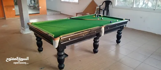  1 طاولة بلياردو