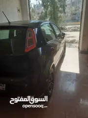  1 سيارة للبيع