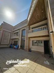  1 بيت للبيع منطقة السيدية/ شارع العلوة / قرب فلكة الشارع التجاري  المساحة 300م الواجهة 12