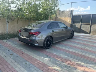  8 Mercedes A200 Sedan AMG/Black Edition