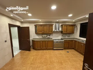  21 شقة من فيلا - ام أذينة - 3نوم 1ماستر - 350م - ارضي - مدخل مستقل - قرب الخدمات