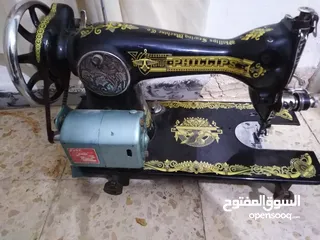  1 ماكينه خياطه فيلبس قديمة ( غير شغالة بحاجة إلى صيانة)