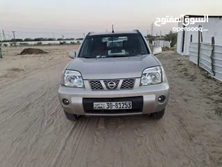  4 Nissan X-trail