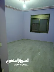  17 شقه للبيع ابونصير مطله على شارع الاردن