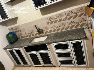  1 مطبخ المنيوم مستعمل اشي بسيط