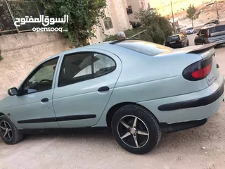  5 Renault megane 2000