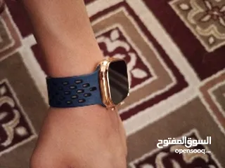  3 ساعه ابل للبيع جديده معها 3 سير جديده 