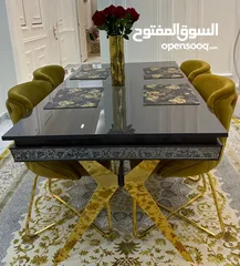  1 Dining table with chairs and vases  طاولة طعام مع 4 كراسي ومزهرية
